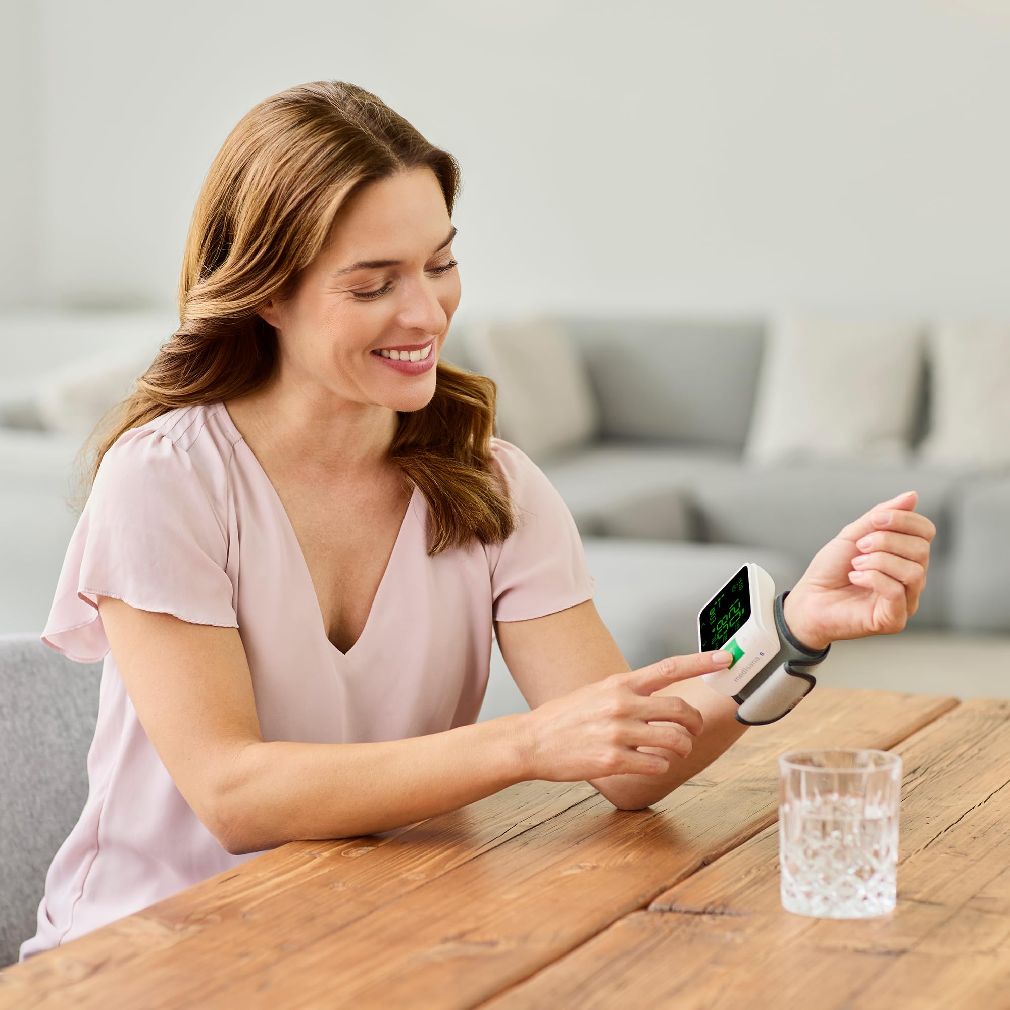 medisana-bw-360-connect-tensiom-tre-poignet-connect-bluetooth-avec-vitadock-chel image 2